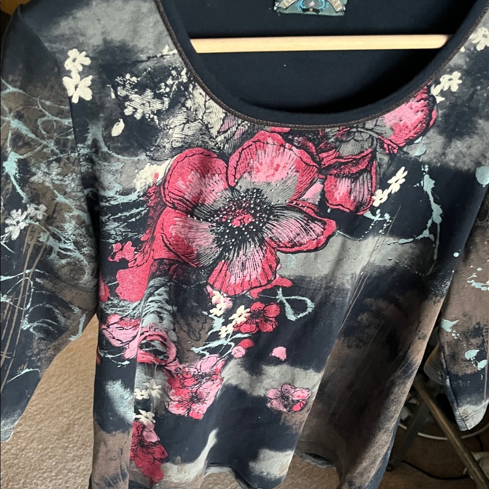 Vanilla Sugar Black and Red Floral Long Sleeve Top